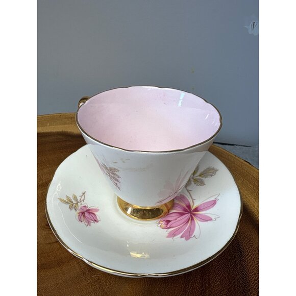 Old Royal Bone China Teacup & Saucer Set Pink Floral Gold Trim England - Picture 5 of 16